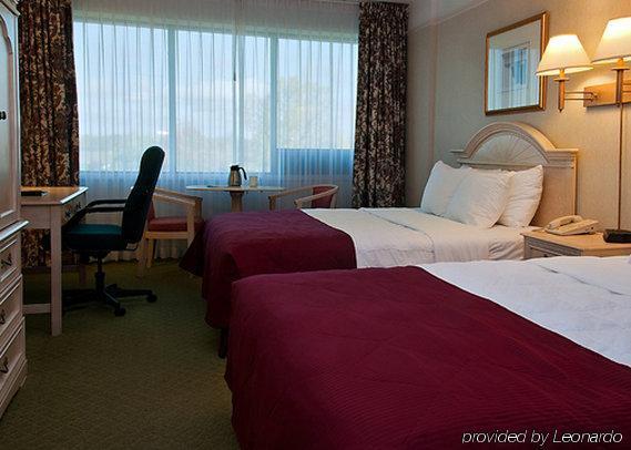 Clarion Hotel & Conference Centre Fort Erie Pokój zdjęcie